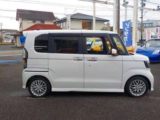 Ｎ－ＢＯＸカスタム Ｌターボ☆純正ナビ☆半革シート☆修復歴無し☆禁煙車☆　純正ナビ・ＤＶＤ再生・ＣＤ録音・Ｉｐｏｄ接続・ＵＳＢ＆ＢＴｏｏｔｈ・ＥＴＣ・ナビ連動前後ドラレコ・ハーフレザー＆ヒーター・コーナーソナー・パドルシフト・レーダークルーズ操舵支援・ＬＥＤオートハイビーム（5枚目）
