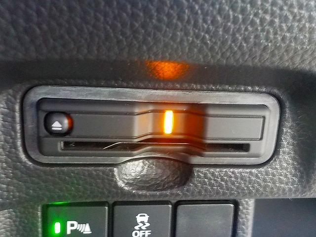 Ｎ－ＢＯＸカスタム Ｌターボ☆純正ナビ☆半革シート☆修復歴無し☆禁煙車☆　純正ナビ・ＤＶＤ再生・ＣＤ録音・Ｉｐｏｄ接続・ＵＳＢ＆ＢＴｏｏｔｈ・ＥＴＣ・ナビ連動前後ドラレコ・ハーフレザー＆ヒーター・コーナーソナー・パドルシフト・レーダークルーズ操舵支援・ＬＥＤオートハイビーム（21枚目）