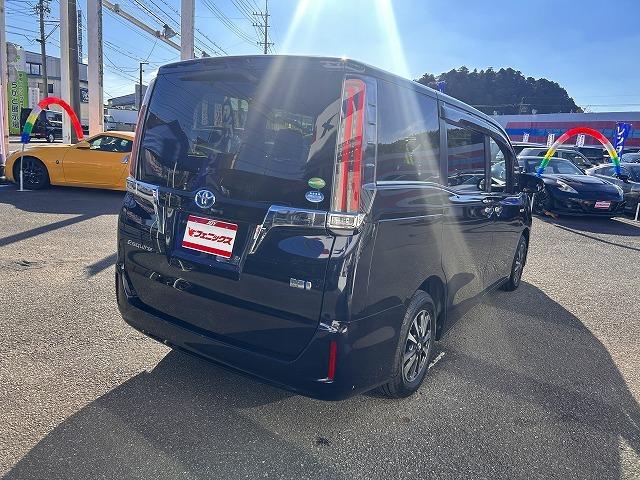 エスクァイア ＨＶ－Ｇｉプレミアム☆後期型☆９型ナビ☆半革シート☆試乗ＯＫ　☆後期型☆９型ナビ☆Ｂｌｕｅｔｏｏｔｈ☆バックカメラ☆ＥＴＣ☆ハーフレザー＆ヒーター☆ステアヒーター☆クルーズコントロール☆ＬＥＤオートハイビーム☆ＬＥＤフォグ☆ワンタッチ両側電動ドア☆試乗出来ます☆（7枚目）