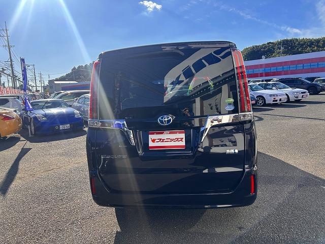 エスクァイア ＨＶ－Ｇｉプレミアム☆後期型☆９型ナビ☆半革シート☆試乗ＯＫ　☆後期型☆９型ナビ☆Ｂｌｕｅｔｏｏｔｈ☆バックカメラ☆ＥＴＣ☆ハーフレザー＆ヒーター☆ステアヒーター☆クルーズコントロール☆ＬＥＤオートハイビーム☆ＬＥＤフォグ☆ワンタッチ両側電動ドア☆試乗出来ます☆（8枚目）