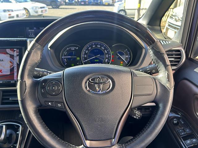 エスクァイア ＨＶ－Ｇｉプレミアム☆後期型☆９型ナビ☆半革シート☆試乗ＯＫ　☆後期型☆９型ナビ☆Ｂｌｕｅｔｏｏｔｈ☆バックカメラ☆ＥＴＣ☆ハーフレザー＆ヒーター☆ステアヒーター☆クルーズコントロール☆ＬＥＤオートハイビーム☆ＬＥＤフォグ☆ワンタッチ両側電動ドア☆試乗出来ます☆（13枚目）