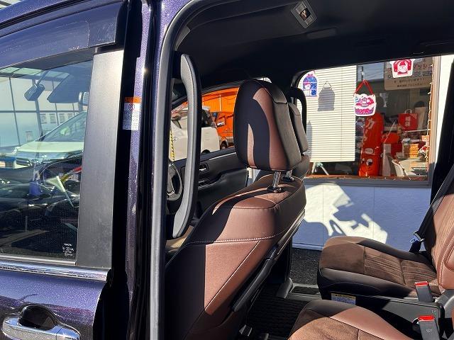 エスクァイア ＨＶ－Ｇｉプレミアム☆後期型☆９型ナビ☆半革シート☆試乗ＯＫ　☆後期型☆９型ナビ☆Ｂｌｕｅｔｏｏｔｈ☆バックカメラ☆ＥＴＣ☆ハーフレザー＆ヒーター☆ステアヒーター☆クルーズコントロール☆ＬＥＤオートハイビーム☆ＬＥＤフォグ☆ワンタッチ両側電動ドア☆試乗出来ます☆（50枚目）