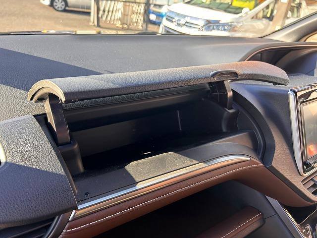 エスクァイア ＨＶ－Ｇｉプレミアム☆後期型☆９型ナビ☆半革シート☆試乗ＯＫ　☆後期型☆９型ナビ☆Ｂｌｕｅｔｏｏｔｈ☆バックカメラ☆ＥＴＣ☆ハーフレザー＆ヒーター☆ステアヒーター☆クルーズコントロール☆ＬＥＤオートハイビーム☆ＬＥＤフォグ☆ワンタッチ両側電動ドア☆試乗出来ます☆（54枚目）