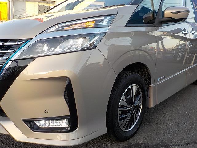 セレナ ｅパワーＨＳＶ☆後期型☆１０型ナビ☆後席Ｍ☆走行４．０万ｋｍ　☆後期型☆１０型ナビ☆ＤＶＤ＆ブルーレイ再生☆Ｂｌｕｅｔｏｏｔｈ☆フリップダウンモニター☆デジタルインナーミラー☆ナビ連動ドラレコ＆ＥＴＣ☆全方位カメラ☆プロパイロット操舵支援☆走行４．０万☆試乗ＯＫ（17枚目）