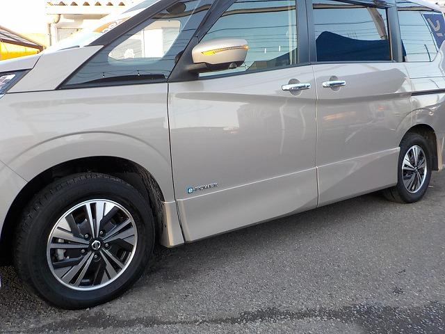 セレナ ｅパワーＨＳＶ☆後期型☆１０型ナビ☆後席Ｍ☆走行４．０万ｋｍ　☆後期型☆１０型ナビ☆ＤＶＤ＆ブルーレイ再生☆Ｂｌｕｅｔｏｏｔｈ☆フリップダウンモニター☆デジタルインナーミラー☆ナビ連動ドラレコ＆ＥＴＣ☆全方位カメラ☆プロパイロット操舵支援☆走行４．０万☆試乗ＯＫ（18枚目）