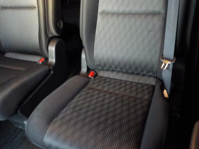 セレナ ｅパワーＨＳＶ☆後期型☆１０型ナビ☆後席Ｍ☆走行４．０万ｋｍ　☆後期型☆１０型ナビ☆ＤＶＤ＆ブルーレイ再生☆Ｂｌｕｅｔｏｏｔｈ☆フリップダウンモニター☆デジタルインナーミラー☆ナビ連動ドラレコ＆ＥＴＣ☆全方位カメラ☆プロパイロット操舵支援☆走行４．０万☆試乗ＯＫ（34枚目）