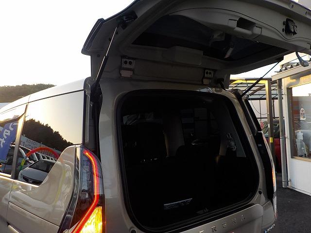 セレナ ｅパワーＨＳＶ☆後期型☆１０型ナビ☆後席Ｍ☆走行４．０万ｋｍ　☆後期型☆１０型ナビ☆ＤＶＤ＆ブルーレイ再生☆Ｂｌｕｅｔｏｏｔｈ☆フリップダウンモニター☆デジタルインナーミラー☆ナビ連動ドラレコ＆ＥＴＣ☆全方位カメラ☆プロパイロット操舵支援☆走行４．０万☆試乗ＯＫ（37枚目）