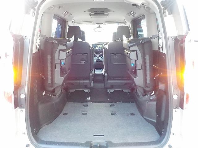 セレナ ｅパワーＨＳＶ☆後期型☆１０型ナビ☆後席Ｍ☆走行４．０万ｋｍ　☆後期型☆１０型ナビ☆ＤＶＤ＆ブルーレイ再生☆Ｂｌｕｅｔｏｏｔｈ☆フリップダウンモニター☆デジタルインナーミラー☆ナビ連動ドラレコ＆ＥＴＣ☆全方位カメラ☆プロパイロット操舵支援☆走行４．０万☆試乗ＯＫ（44枚目）