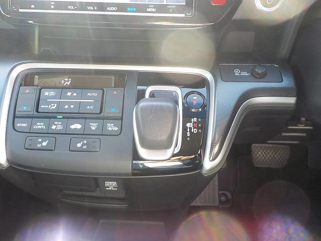 ステップワゴンスパーダ スパーダハイブリッドＧ・ＥＸホンダセンシングブラスタ☆　純正９型ナビ☆全方位カメラ☆後席モニター☆Ｂｌｕｅｔｏｏｔｈ☆ＤＶＤ再生☆ナビ連動ＥＴＣ☆衝突軽減ブレーキ☆追従クルーズコントロール☆両側電動スライドドア☆ＬＥＤオートハイビーム☆試乗できます☆（31枚目）