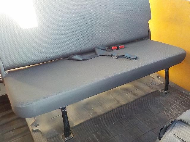 ハイエースバン ロングDX☆GLpkg☆ディーゼル☆同色バンパー☆試乗OK ☆ディーゼル☆タイミングベルト交換済み☆同色バンパー☆開閉スライドガラスナビ☆DVD再生☆Bluetooth☆バックカメラ☆ナビ連動ETC☆ドラレコ☆電格ミラー☆ベンチシート☆キーレス☆試乗出来ます☆(45枚目)