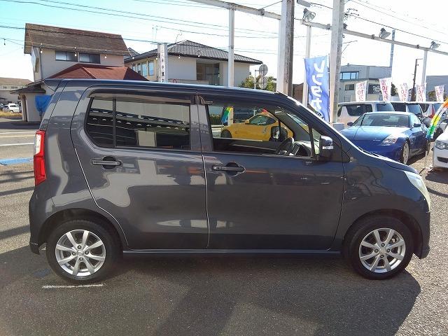 ワゴンR FXltd☆後期型☆ナビ☆禁煙車☆走行2.2万km☆試乗OK ☆後期型☆エネチャージ&エコクールナビ☆USB&Bluetooth☆スマートキー&プッシュスタート☆エアロスタイル&アルミホイール☆オートエアコン☆車検令和9年11月迄☆走行2.2万km☆試乗出来ます(11枚目)