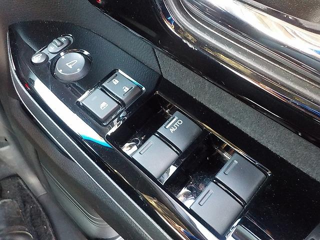 Ｎ－ＢＯＸカスタム ＥＸターボ☆助手席スーパースライドシート☆修復無し☆禁煙車☆　純正ナビ・ＤＶＤ再生・ＣＤ録音・Ｉｐｏｄ接続・ＵＳＢ＆ＢＴｏｏｔｈ・ナビ連動ドラレコ＆ＥＴＣ・ハーフレザー＆ヒーター・後方ソナー・パドルシフト・レーダークルーズ＆操舵支援・ＬＥＤオートハイビーム（32枚目）