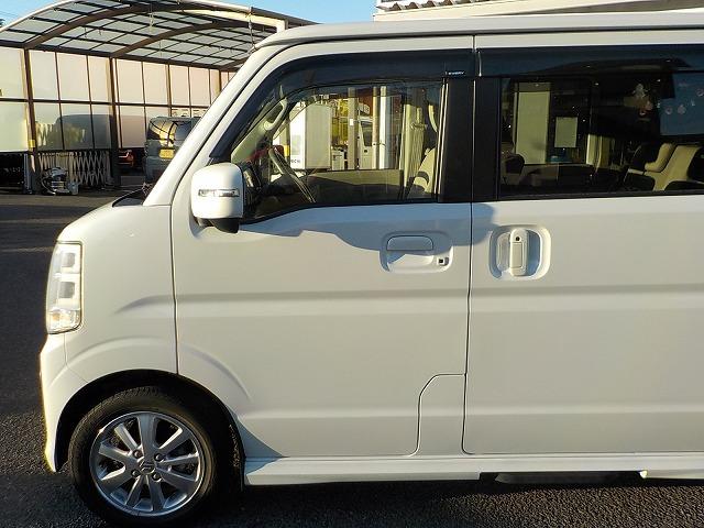 エブリイワゴン PZターボスペシャル☆標準ルーフ☆8型ナビ☆衝突軽減☆禁煙☆ 8インチナビ・DVD再生・BTooth・車内Wifi対応・Bカメラ・ETC・レーダーブレーキサポート・オートリトラウィンカーミラー・HIDオートライト・両パワスラ・オートステップ・スマートキー(6枚目)