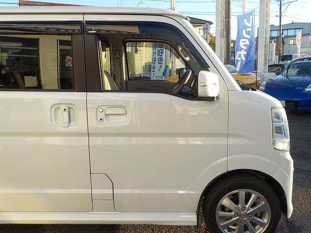 エブリイワゴン PZターボスペシャル☆標準ルーフ☆8型ナビ☆衝突軽減☆禁煙☆ 8インチナビ・DVD再生・BTooth・車内Wifi対応・Bカメラ・ETC・レーダーブレーキサポート・オートリトラウィンカーミラー・HIDオートライト・両パワスラ・オートステップ・スマートキー(12枚目)