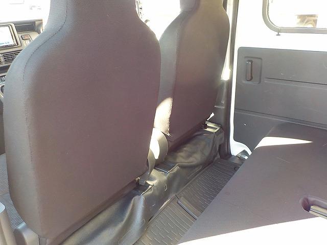 ハイゼットカーゴ DX☆軽減ブレーキ☆オートハイビーム☆ナビ☆ドラレコ☆ETC 専用ナビ☆AUX入力☆Bluetooth☆ETC☆ドラレコ☆スマートアシスト☆車線逸脱警報☆クリアランスソナー☆オートライト&オートハイビーム☆オーバーヘッドコンソール☆走行5.4万km☆試乗出来ます(68枚目)