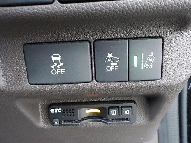 フリードハイブリッド ハイブリッド・Ｇホンダセンシング☆修復歴無し☆禁煙車☆　ナビ☆後席モニター☆Ｂｌｕｅｔｏｏｔｈ☆バックカメラ☆ＤＶＤ再生☆音楽録音☆ドラレコ☆ＥＴＣ☆両側電動スライドドア☆レーダークルーズ☆衝突軽減ブレーキ☆ハンドル支援☆ＬＥＤオートライト☆試乗できます☆（65枚目）