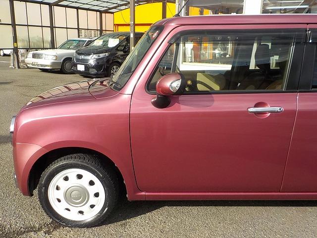 アルトラパンショコラ Ｘ　☆禁煙車☆純正革シート☆　ナビ☆Ｂｌｕｅｔｏｏｔｈ☆バックカメラ☆前後ドラレコ☆バックカメラ☆ＴＶ☆ＤＶＤ再生☆ＵＳＢ接続☆専用ベージュ革シート＆ステア☆キセノンオートライト☆スマートキー＆プッシュスタート☆試乗できます☆（5枚目）