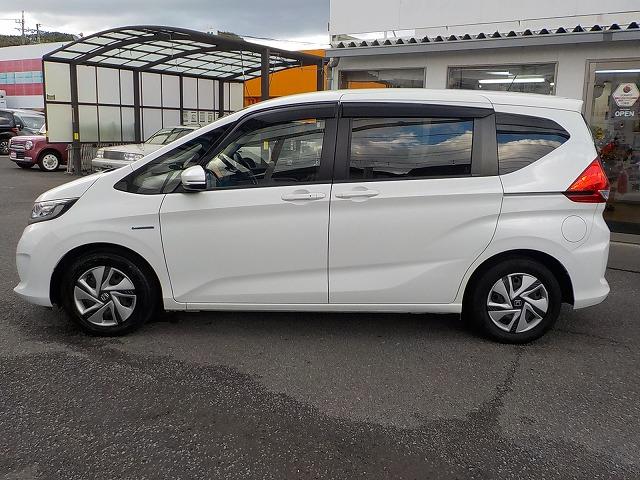 フリード＋ハイブリッド ハイブリッドＧ・ホンダセンシング　☆禁煙車☆　９インチナビ☆Ｂｌｕｅｔｏｏｔｈ☆バックカメラ☆ＡｐｐｌｅＣａｒＰｌａｙ☆ＥＴＣ☆両側電動スライドドア☆レーダークルーズ☆衝突軽減ブレーキ☆ハンドル支援☆ＬＥＤオートライト☆試乗できます（78枚目）