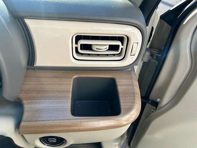 アルトラパン Ｓ　☆禁煙車☆ホワイトツートン☆レーダーブレーキサポート☆　純正オーディオ☆ＡＵＸ入力☆レーダーブレーキサポート☆パーキングソナー☆シートヒーター☆ＬＥＤオートライト＆オートハイビーム☆スマートキー＆プッシュスタート☆試乗できます（19枚目）