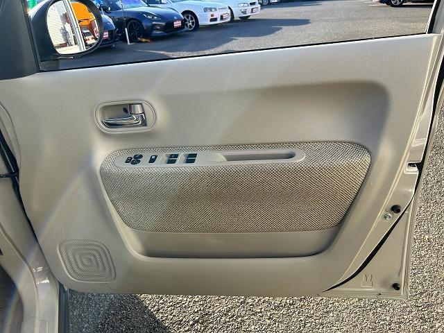 アルトラパン Ｓ　☆禁煙車☆ホワイトツートン☆レーダーブレーキサポート☆　純正オーディオ☆ＡＵＸ入力☆レーダーブレーキサポート☆パーキングソナー☆シートヒーター☆ＬＥＤオートライト＆オートハイビーム☆スマートキー＆プッシュスタート☆試乗できます（50枚目）