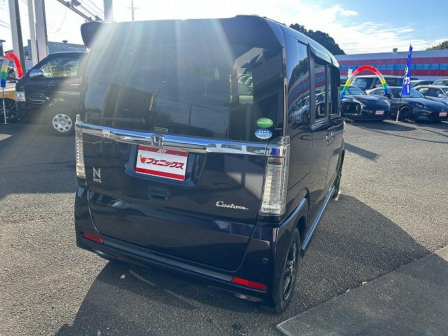 Ｎ－ＢＯＸカスタム ＳＳブラックスタイルパック☆ＣＴＢＡ☆後期モデル☆禁煙車☆　社外ナビ・ＤＶＤ再生・ＣＤ録音・Ｉｐｏｄ接続・ＵＳＢ＆ＢＴｏｏｔｈ・ＥＴＣ・前席＆ミラーヒーター・ＣＴＢＡ・オプション後席スライドシート付・ＨＩＤオートライト・車速連動ワイパー・後期型（7枚目）