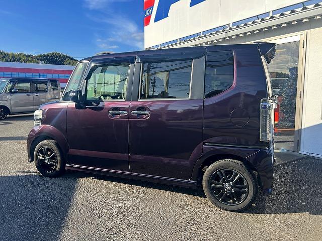 Ｎ－ＢＯＸカスタム ＳＳブラックスタイルパック☆ＣＴＢＡ☆後期モデル☆禁煙車☆　社外ナビ・ＤＶＤ再生・ＣＤ録音・Ｉｐｏｄ接続・ＵＳＢ＆ＢＴｏｏｔｈ・ＥＴＣ・前席＆ミラーヒーター・ＣＴＢＡ・オプション後席スライドシート付・ＨＩＤオートライト・車速連動ワイパー・後期型（10枚目）