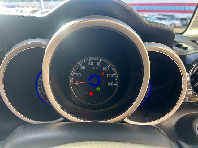 Ｎ－ＢＯＸカスタム ＳＳブラックスタイルパック☆ＣＴＢＡ☆後期モデル☆禁煙車☆　社外ナビ・ＤＶＤ再生・ＣＤ録音・Ｉｐｏｄ接続・ＵＳＢ＆ＢＴｏｏｔｈ・ＥＴＣ・前席＆ミラーヒーター・ＣＴＢＡ・オプション後席スライドシート付・ＨＩＤオートライト・車速連動ワイパー・後期型（13枚目）