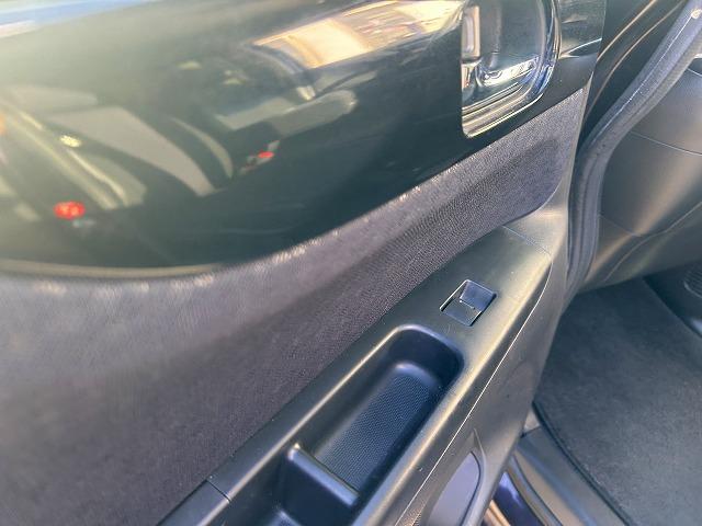 Ｎ－ＢＯＸカスタム ＳＳブラックスタイルパック☆ＣＴＢＡ☆後期モデル☆禁煙車☆　社外ナビ・ＤＶＤ再生・ＣＤ録音・Ｉｐｏｄ接続・ＵＳＢ＆ＢＴｏｏｔｈ・ＥＴＣ・前席＆ミラーヒーター・ＣＴＢＡ・オプション後席スライドシート付・ＨＩＤオートライト・車速連動ワイパー・後期型（58枚目）