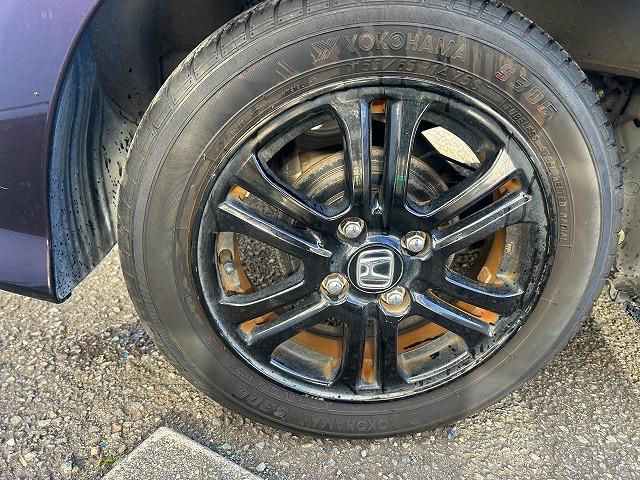 Ｎ－ＢＯＸカスタム ＳＳブラックスタイルパック☆ＣＴＢＡ☆後期モデル☆禁煙車☆　社外ナビ・ＤＶＤ再生・ＣＤ録音・Ｉｐｏｄ接続・ＵＳＢ＆ＢＴｏｏｔｈ・ＥＴＣ・前席＆ミラーヒーター・ＣＴＢＡ・オプション後席スライドシート付・ＨＩＤオートライト・車速連動ワイパー・後期型（65枚目）