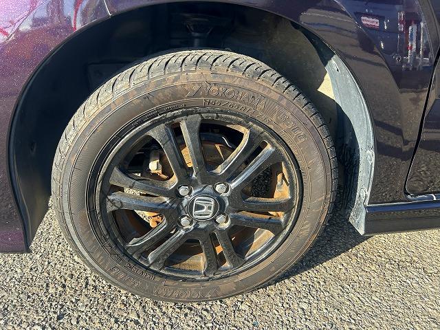 Ｎ－ＢＯＸカスタム ＳＳブラックスタイルパック☆ＣＴＢＡ☆後期モデル☆禁煙車☆　社外ナビ・ＤＶＤ再生・ＣＤ録音・Ｉｐｏｄ接続・ＵＳＢ＆ＢＴｏｏｔｈ・ＥＴＣ・前席＆ミラーヒーター・ＣＴＢＡ・オプション後席スライドシート付・ＨＩＤオートライト・車速連動ワイパー・後期型（67枚目）