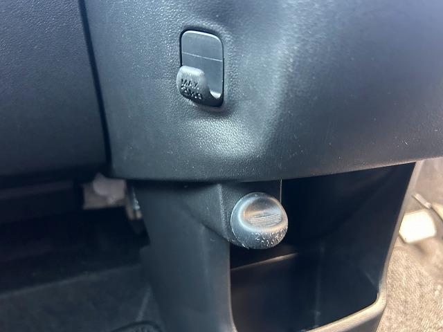 ステラ カスタムＲＳスマートアシスト☆修復歴無し☆禁煙車☆　純正ナビ・ＤＶＤ再生・ＣＤ録音・Ｉｐｏｄ接続・ＵＳＢ＆ＢＴｏｏｔｈ・ＬＥＤオートライト・ＬＥＤフォグ・オートリトラウィンカーミラー・スマートアシスト・誤発進抑制・スマートキー＆プッシュスタート（32枚目）