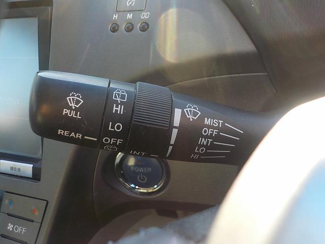 プリウス Ｓ　☆禁煙車☆ナビ☆ＥＴＣ☆バックカメラ☆　８インチナビ☆Ｂｌｕｅｔｏｏｔｈ☆バックカメラ☆フルセグＴＶ☆ＣＤ・ＤＶＤ・ＳＤ再生☆音楽録音☆ステアリモコン☆ビルトインＥＴＣ☆純正１５インチＡＷ☆キセノンオートライト☆クリアランスソナー☆試乗ＯＫ（16枚目）