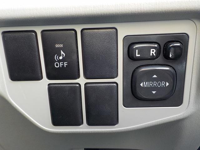 プリウス Ｓ　☆禁煙車☆ナビ☆ＥＴＣ☆バックカメラ☆　８インチナビ☆Ｂｌｕｅｔｏｏｔｈ☆バックカメラ☆フルセグＴＶ☆ＣＤ・ＤＶＤ・ＳＤ再生☆音楽録音☆ステアリモコン☆ビルトインＥＴＣ☆純正１５インチＡＷ☆キセノンオートライト☆クリアランスソナー☆試乗ＯＫ（19枚目）