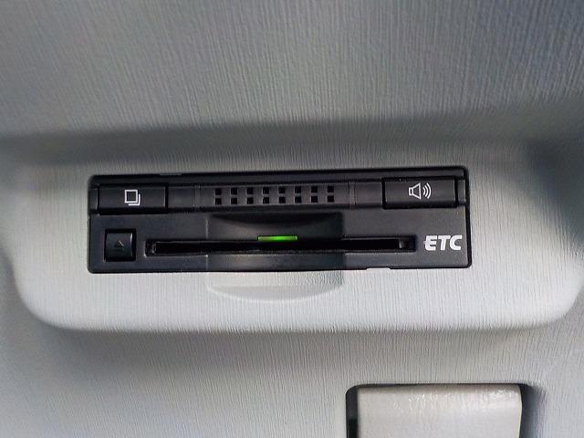 プリウス Ｓ　☆禁煙車☆ナビ☆ＥＴＣ☆バックカメラ☆　８インチナビ☆Ｂｌｕｅｔｏｏｔｈ☆バックカメラ☆フルセグＴＶ☆ＣＤ・ＤＶＤ・ＳＤ再生☆音楽録音☆ステアリモコン☆ビルトインＥＴＣ☆純正１５インチＡＷ☆キセノンオートライト☆クリアランスソナー☆試乗ＯＫ（20枚目）