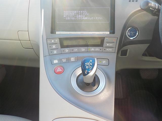 プリウス Ｓ　☆禁煙車☆ナビ☆ＥＴＣ☆バックカメラ☆　８インチナビ☆Ｂｌｕｅｔｏｏｔｈ☆バックカメラ☆フルセグＴＶ☆ＣＤ・ＤＶＤ・ＳＤ再生☆音楽録音☆ステアリモコン☆ビルトインＥＴＣ☆純正１５インチＡＷ☆キセノンオートライト☆クリアランスソナー☆試乗ＯＫ（26枚目）