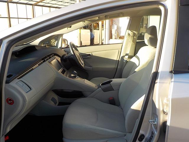 プリウス Ｓ　☆禁煙車☆ナビ☆ＥＴＣ☆バックカメラ☆　８インチナビ☆Ｂｌｕｅｔｏｏｔｈ☆バックカメラ☆フルセグＴＶ☆ＣＤ・ＤＶＤ・ＳＤ再生☆音楽録音☆ステアリモコン☆ビルトインＥＴＣ☆純正１５インチＡＷ☆キセノンオートライト☆クリアランスソナー☆試乗ＯＫ（44枚目）