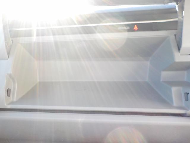 プリウス Ｓ　☆禁煙車☆ナビ☆ＥＴＣ☆バックカメラ☆　８インチナビ☆Ｂｌｕｅｔｏｏｔｈ☆バックカメラ☆フルセグＴＶ☆ＣＤ・ＤＶＤ・ＳＤ再生☆音楽録音☆ステアリモコン☆ビルトインＥＴＣ☆純正１５インチＡＷ☆キセノンオートライト☆クリアランスソナー☆試乗ＯＫ（47枚目）