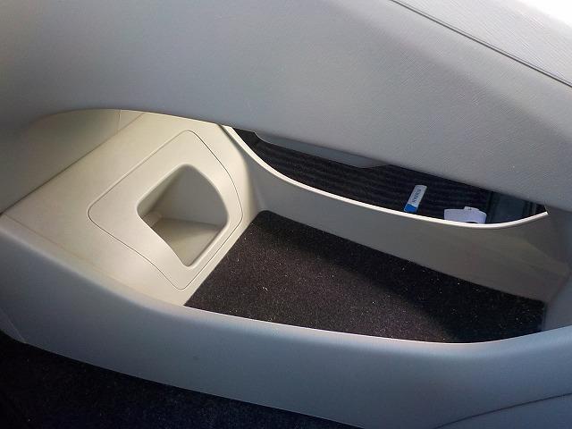 プリウス Ｓ　☆禁煙車☆ナビ☆ＥＴＣ☆バックカメラ☆　８インチナビ☆Ｂｌｕｅｔｏｏｔｈ☆バックカメラ☆フルセグＴＶ☆ＣＤ・ＤＶＤ・ＳＤ再生☆音楽録音☆ステアリモコン☆ビルトインＥＴＣ☆純正１５インチＡＷ☆キセノンオートライト☆クリアランスソナー☆試乗ＯＫ（49枚目）