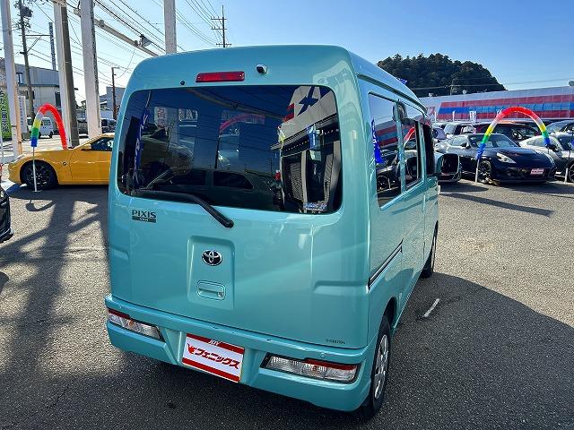 ピクシスバン クルーズターボＳＡ３☆ナビＥＴＣ☆走行４．３万☆試乗出来ます　ターボ☆軽減ブレーキ☆ナビ☆バックカメラ☆Ｂｌｕｅｔｏｏｔｈ☆ＥＴＣ☆電動格納ドアミラー☆スマートキー☆プッシュスタート☆コーナーソナー☆ＬＥＤライト☆オーバーヘッドシェルフ☆走行４．３万ｋ☆試乗ＯＫ（7枚目）