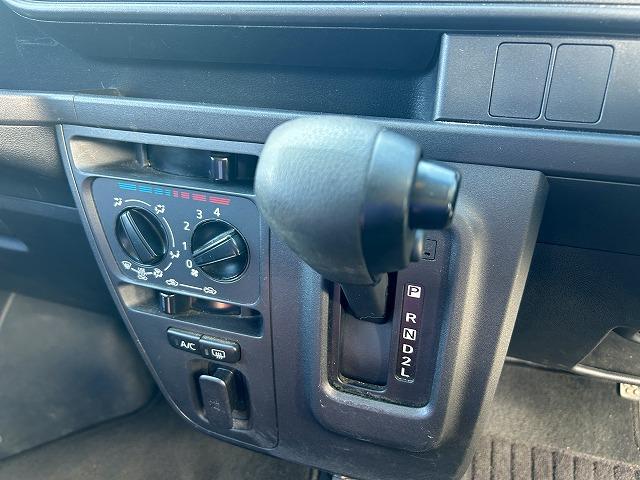 ピクシスバン クルーズターボＳＡ３☆ナビＥＴＣ☆走行４．３万☆試乗出来ます　ターボ☆軽減ブレーキ☆ナビ☆バックカメラ☆Ｂｌｕｅｔｏｏｔｈ☆ＥＴＣ☆電動格納ドアミラー☆スマートキー☆プッシュスタート☆コーナーソナー☆ＬＥＤライト☆オーバーヘッドシェルフ☆走行４．３万ｋ☆試乗ＯＫ（25枚目）