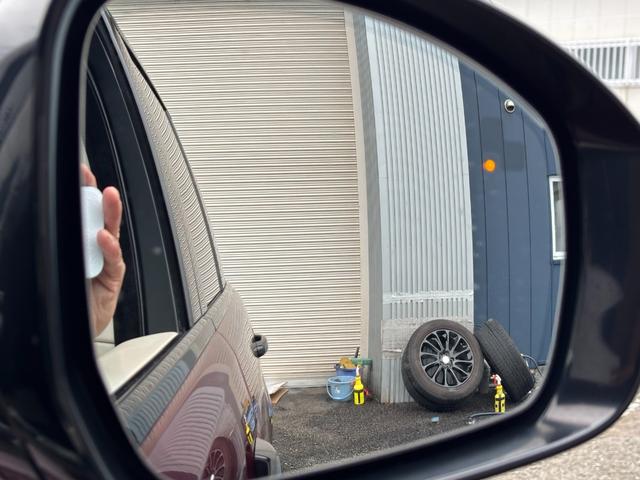 レンジローバー ヴォーグ　ＡＣＣ・衝突軽減ブレーキ・レーンアシスト・ブラインドスポット警告・パノラマミックルーフ・メリディアンサウンド・黒革シート・純正ナビ・ステアリングヒーター・純正ＯＰ２０インチアルミ・ＥＴＣ・ＨＩＤライト（43枚目）