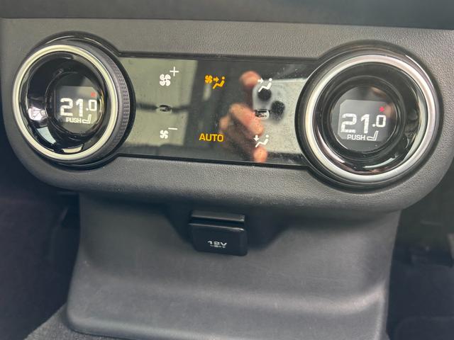 レンジローバーヴェラール R ダイナミック HSE 380PS パーフォレイデッドウインザーレザーオイスター/エボニーシート・Meridianシグネイチャーリファレンスサウンドシステム・8インチインテリアシートエンターテイメント・コンストラストルーフ・エアサス(45枚目)