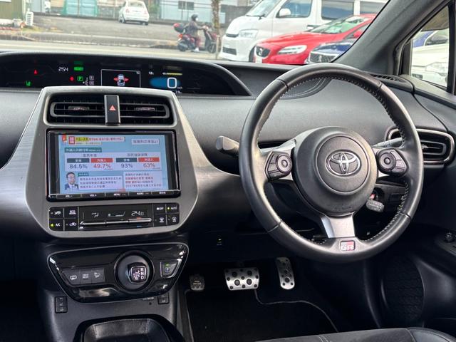 プリウスＰＨＶ Ｓ　ＧＲスポーツ　トヨタセーフティセンス・ハーフレザーシート・シートヒーター・地デジ付き純正ナビ・バックカメラ・スマートキー・１８インチアルミ・ＥＴＣ２．０・ＬＥＤヘッドライト（25枚目）