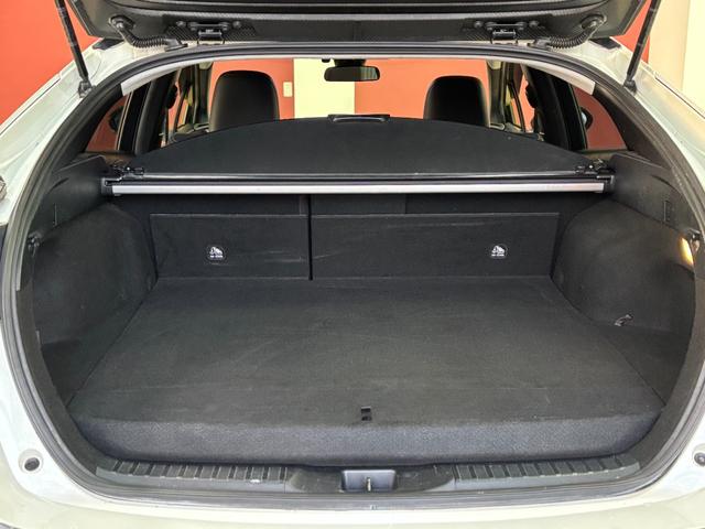 プリウスＰＨＶ Ｓ　ＧＲスポーツ　トヨタセーフティセンス・ハーフレザーシート・シートヒーター・地デジ付き純正ナビ・バックカメラ・スマートキー・１８インチアルミ・ＥＴＣ２．０・ＬＥＤヘッドライト（41枚目）