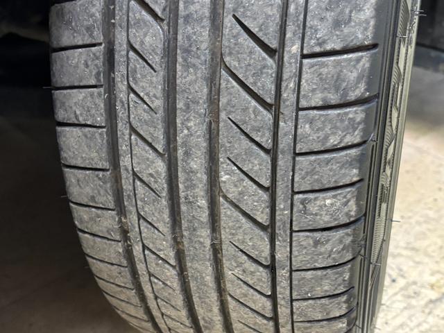 プリウスＰＨＶ Ｓ　ＧＲスポーツ　トヨタセーフティセンス・ハーフレザーシート・シートヒーター・地デジ付き純正ナビ・バックカメラ・スマートキー・１８インチアルミ・ＥＴＣ２．０・ＬＥＤヘッドライト（46枚目）