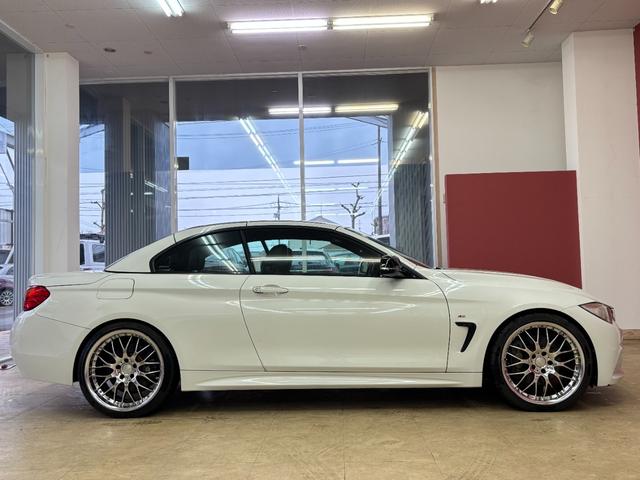 ４シリーズ ４３５ｉカブリオレ　Ｍスポーツ　ＡＣＣ・衝突軽減ブレーキ・レーンアシスト・黒革シート・カープレイ対応後期ＭＩＮＩ用ＮＢＴＥＶＯナビ・バックカメラ・ＨＵＤ・社外２０インチアルミ・社外マフラー・ＥＴＣ・ＬＥＤヘッドライト（4枚目）