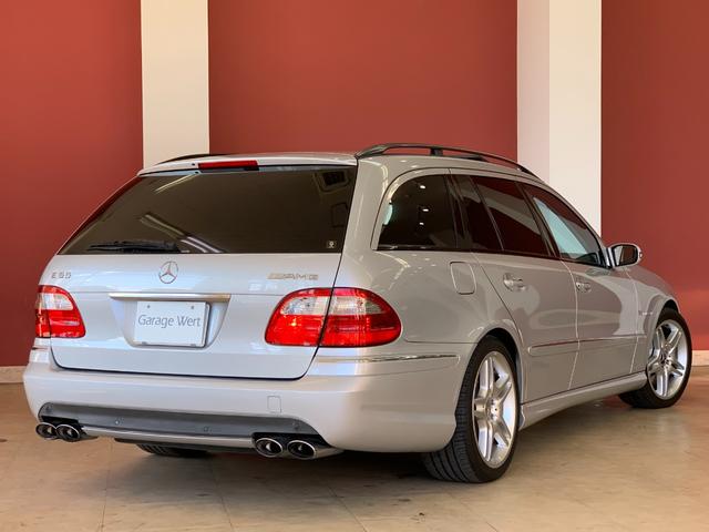 Ｅ５５　ＡＭＧ　ステーションワゴン　左ハンドル・黒ナッパレザーシート・地デジ付きナビ・パーキングセンサー・サンルーフ・電動リアゲート・ＥＴＣ・ＨＩＤライト(10枚目)