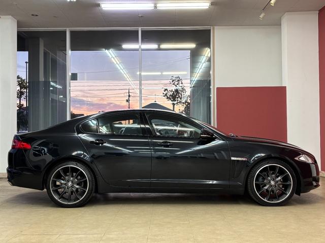 ＸＦ ブラックパックリミテッド　１００台限定車・ブラックパック・ブラックパック専用２０インチアルミ・黒革シート・地デジ付き純正ナビ・バックカメラ・スマートキー・ＥＴＣ・ＨＩＤライト（4枚目）