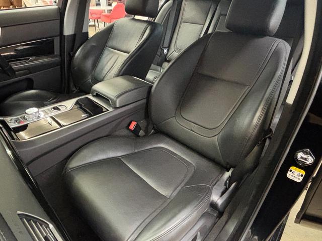 ＸＦ ブラックパックリミテッド　１００台限定車・ブラックパック・ブラックパック専用２０インチアルミ・黒革シート・地デジ付き純正ナビ・バックカメラ・スマートキー・ＥＴＣ・ＨＩＤライト（19枚目）