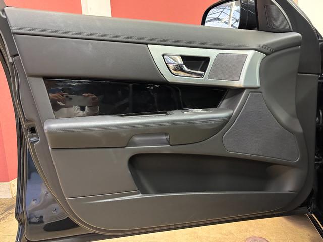 ＸＦ ブラックパックリミテッド　１００台限定車・ブラックパック・ブラックパック専用２０インチアルミ・黒革シート・地デジ付き純正ナビ・バックカメラ・スマートキー・ＥＴＣ・ＨＩＤライト（34枚目）